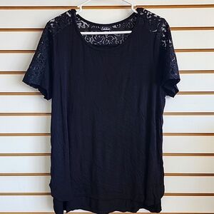 Simply Emma black top w/lace 1x